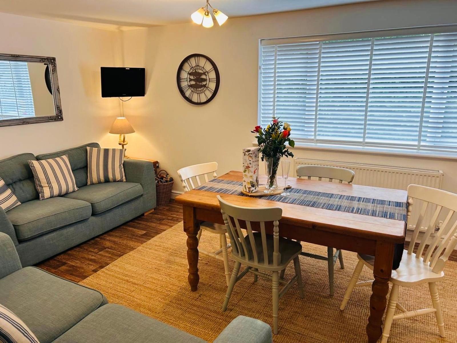 Y Bwthyn Apartment แบงเกอร์ ภายนอก รูปภาพ